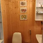 Hideaway For Season, Hot Tube, Two Saunas 아파트