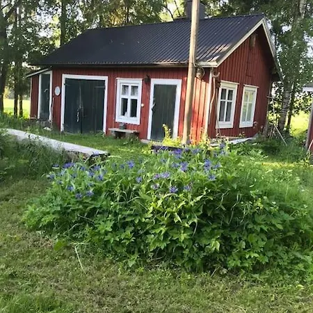 Hideaway For Season, Hot Tube, Two Saunas Apartment